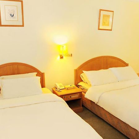 Borneo Hotel Kuching Exterior photo